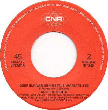Koos Alberts - Wie Wil Er In December Nou Alleen Zijn 30268 Vinyl Singles Vinyl Goed / Hoes Goed