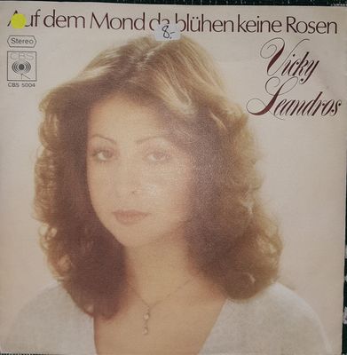 Vicky Leandros - Auf Dem Mond Da Blühen Keine Rosen Vinyl Singles Vinyl Zeer Goed / Hoesje Goed "VINYLSINGLES.NL"